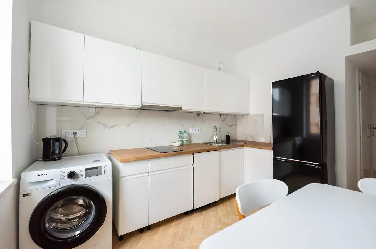 Marszalkowska White & Black Apartment 바르샤바