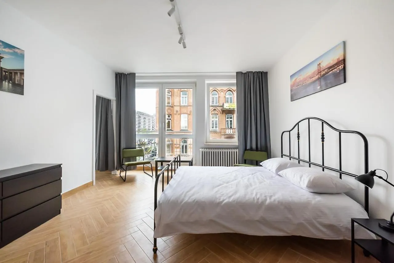 Marszalkowska White & Black Apartment 바르샤바 폴란드