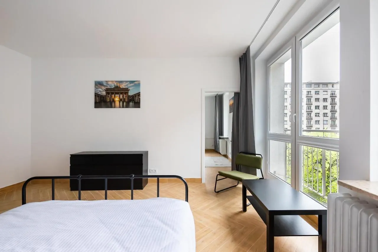 Marszalkowska White & Black Apartment ワルシャワ