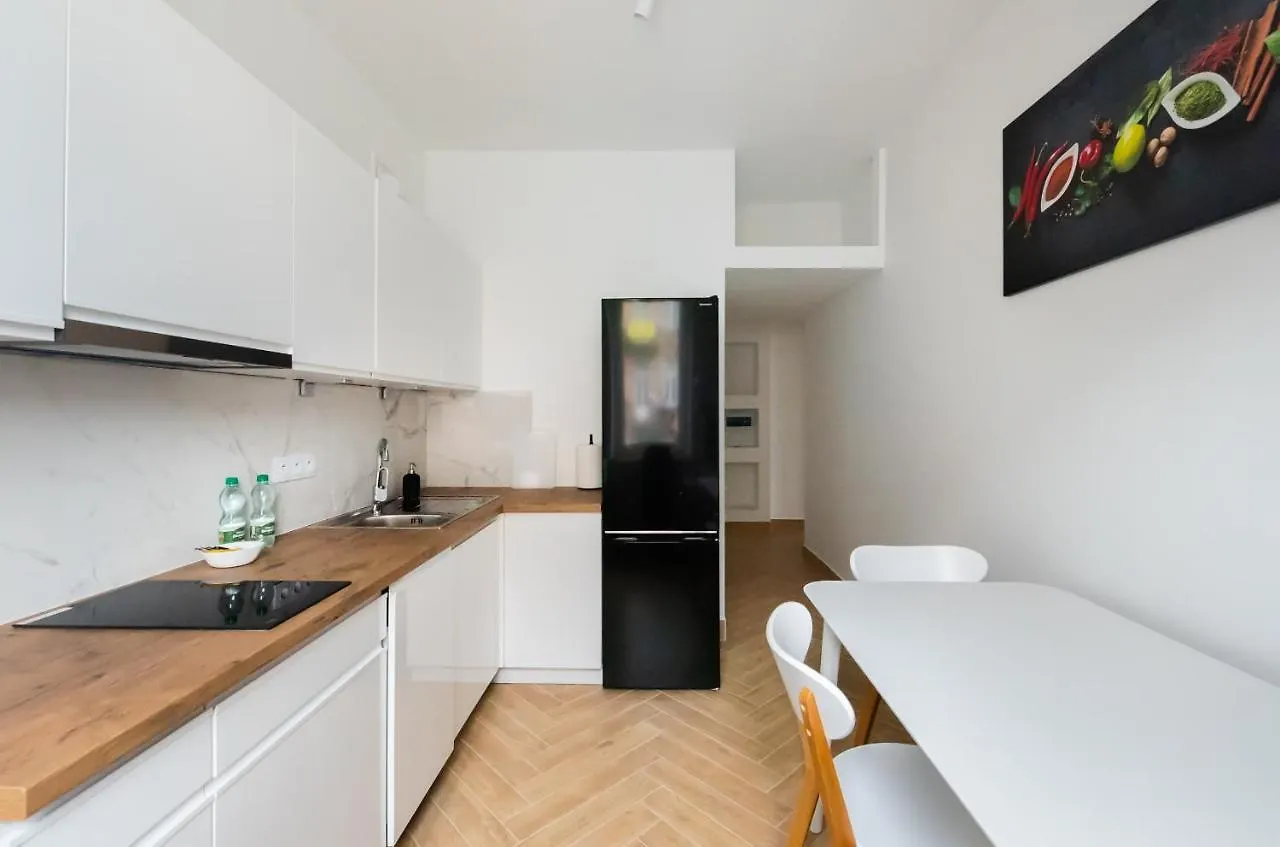 Marszalkowska White & Black Apartment ワルシャワ 0*,  ポーランド